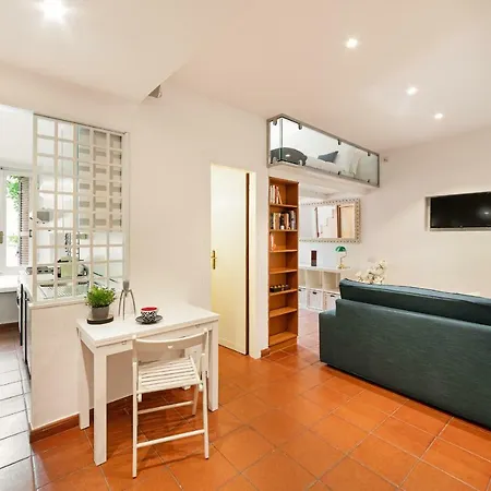 Charming Flat Up To 4 Guest, 2mins To San Peter Rome