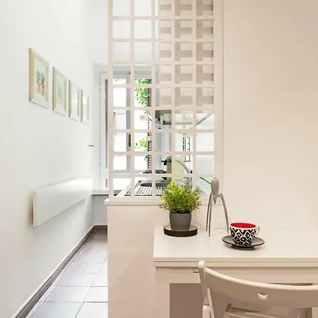 Charming Flat Up To 4 Guest, 2mins To San Peter Rome