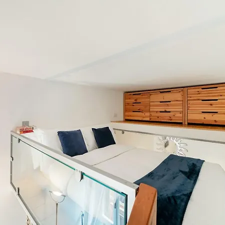 Charming Flat Up To 4 Guest, 2mins To San Peter *